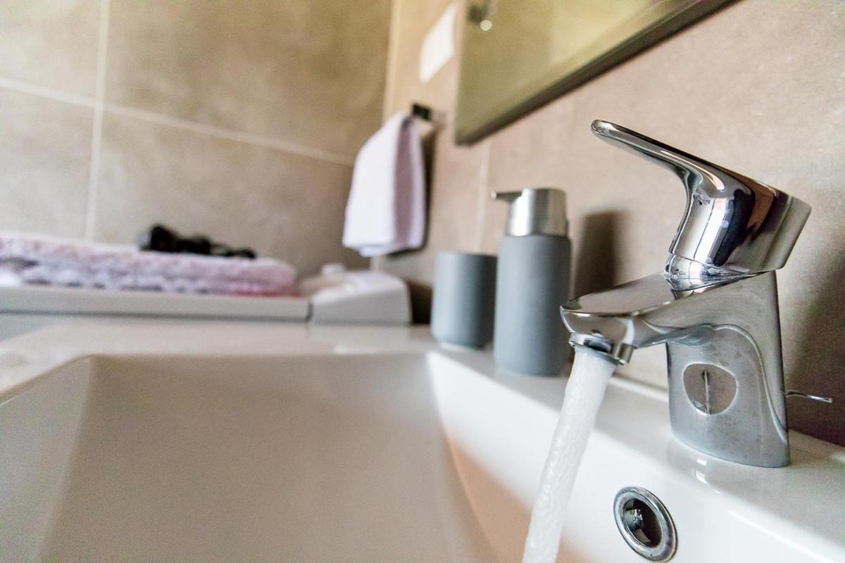 Lina - Tia, Chic Appartement