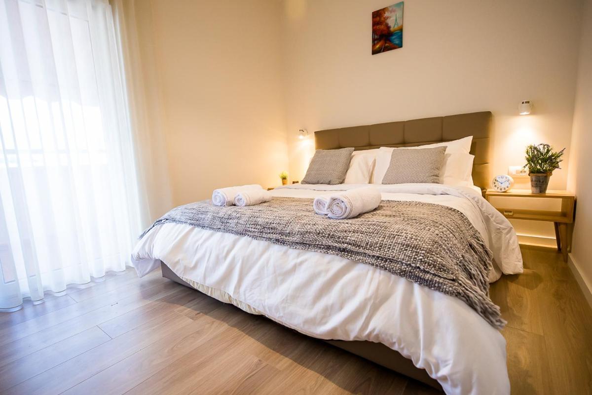 Lina - Tia, Chic Appartement